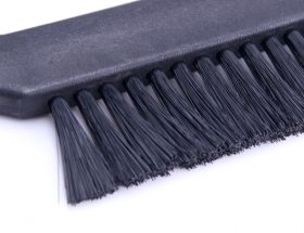 如何为不同类型的毛刷设备匹配合适的离子刷丝？